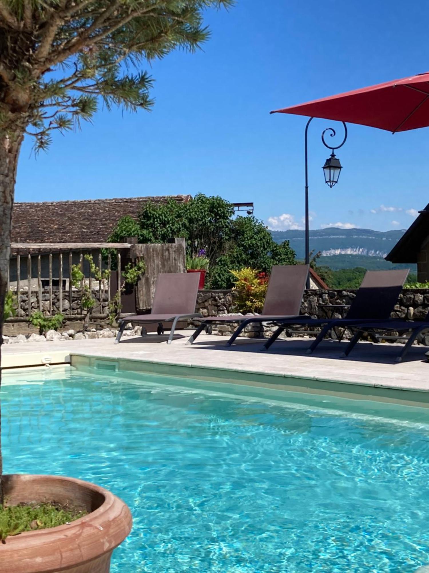 Le Clos Bo-M Marignieu ภายนอก รูปภาพ